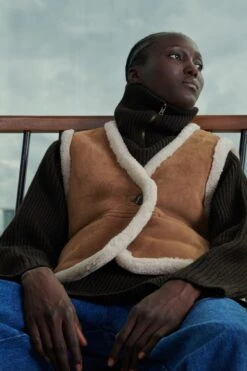 Soeur GILET SANS MANCHES PYRENEES 14 Soeur GILET SANS MANCHES PYRENEES -Boutique Mode Soeur 10 027 PYRENEES VISBY THABOR SAUVAGE 0041 49d8cf1d c836 4182 8d73 55ad3c636cf4